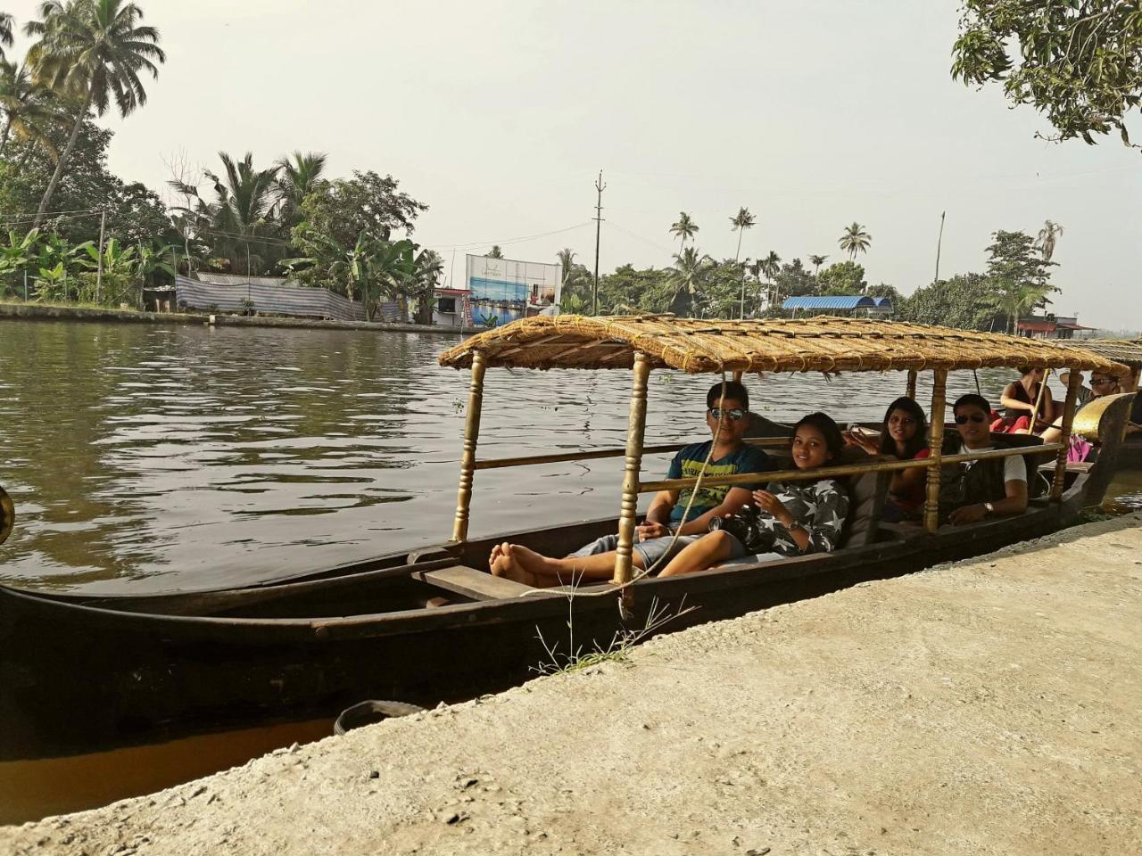 Aham Yoga Nest Alappuzha Exterior foto